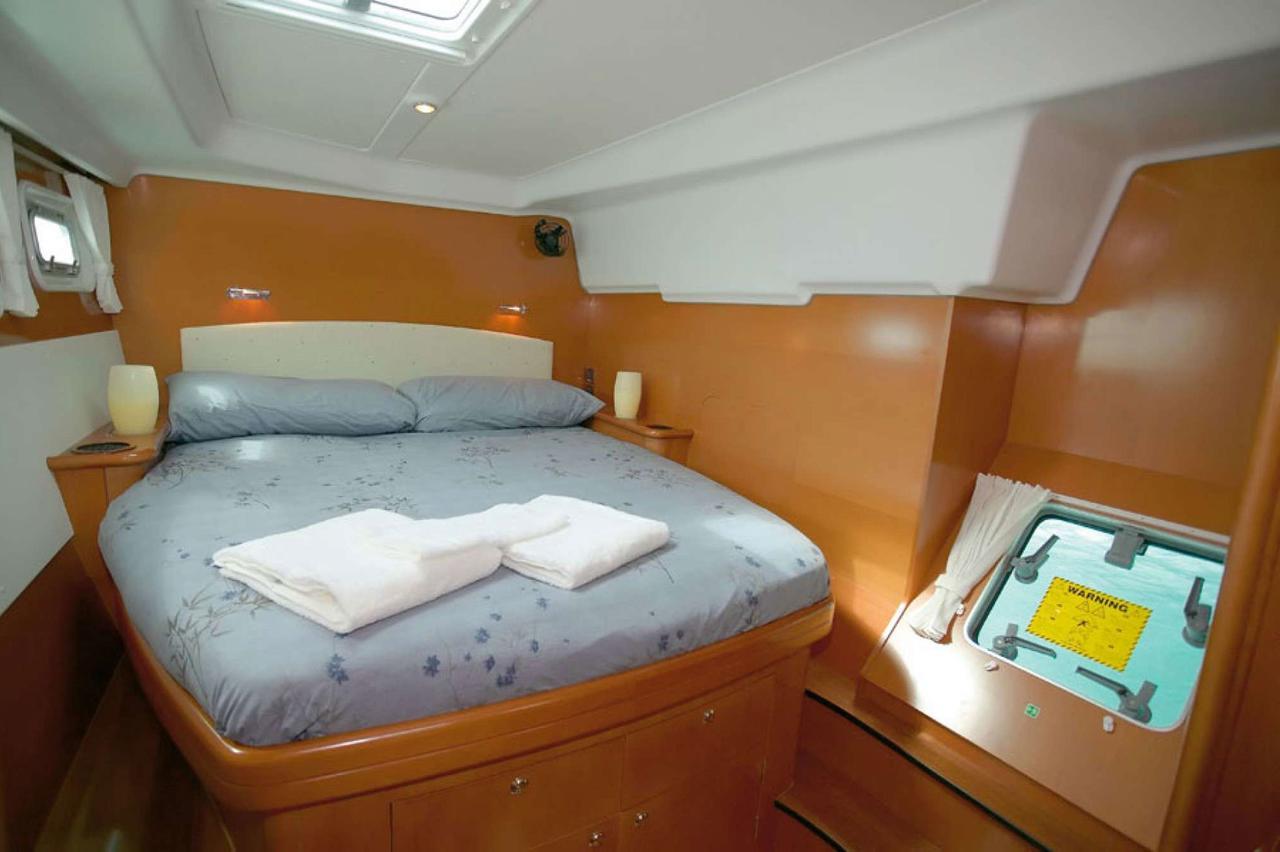 Botel Komodo Cruise Anema 5*